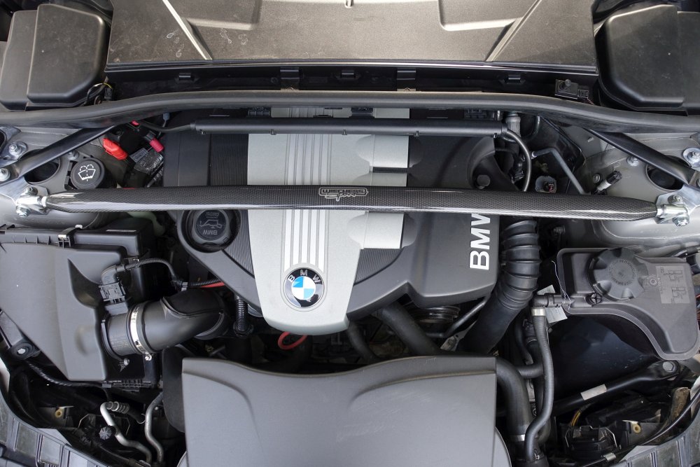 Wiechers Domstrebe Racingline Carbon vorne oben für BMW 120d Typ E82 (Coupe)   